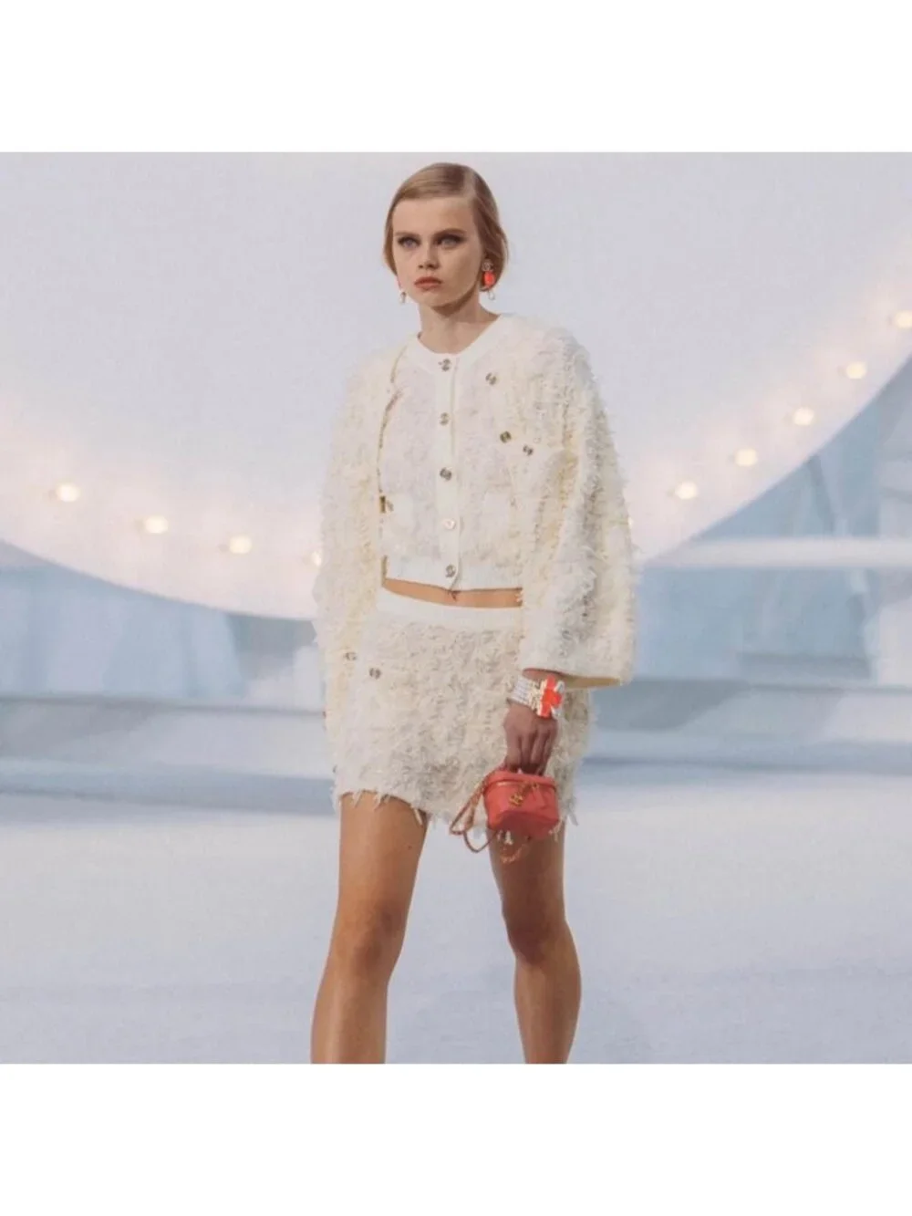 Chanel 5 Button Runway Look Virginie Viard Era Set 36/36/38